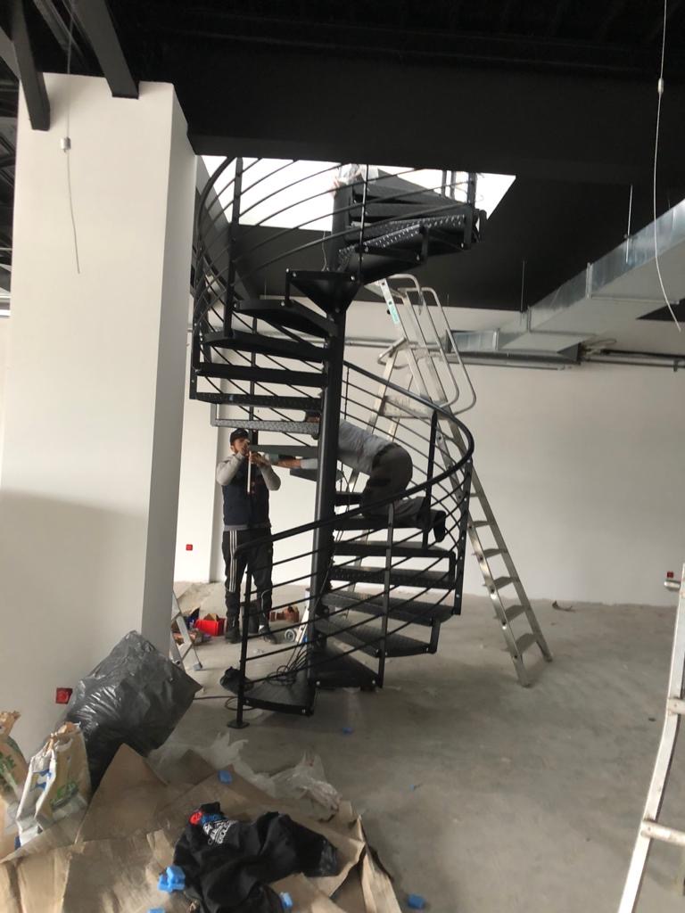 Escalier h&eacute;lico&iuml;dal Ingersheim