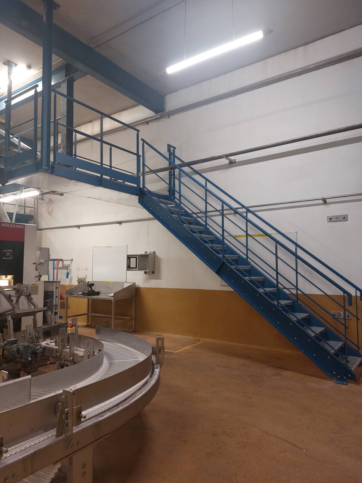 Escaliers ext&eacute;rieurs galvanis&eacute;s et Thermolaqu&eacute;s &agrave; proximit&eacute; de Colmar Horbourg-Wihr